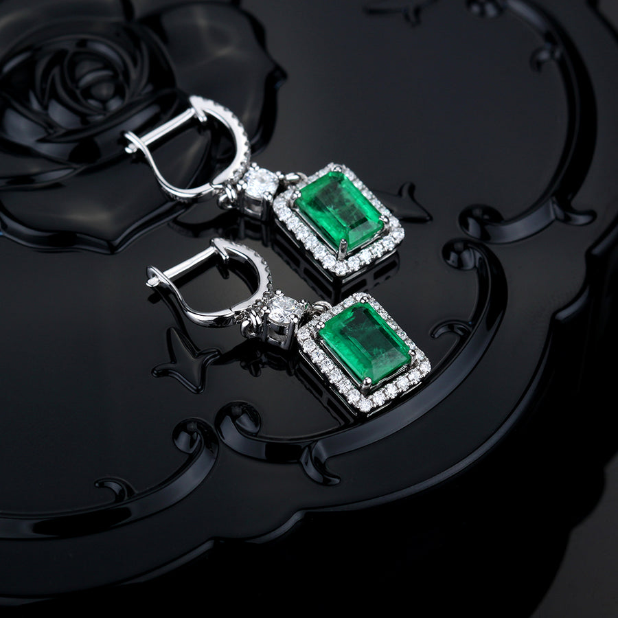 PEERLESS V EARRINGS